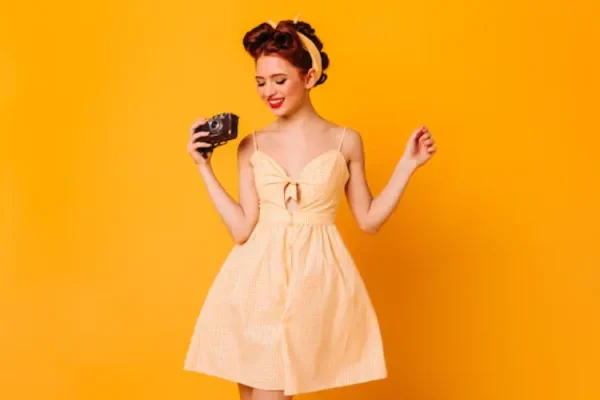 1950s Fashion Girl