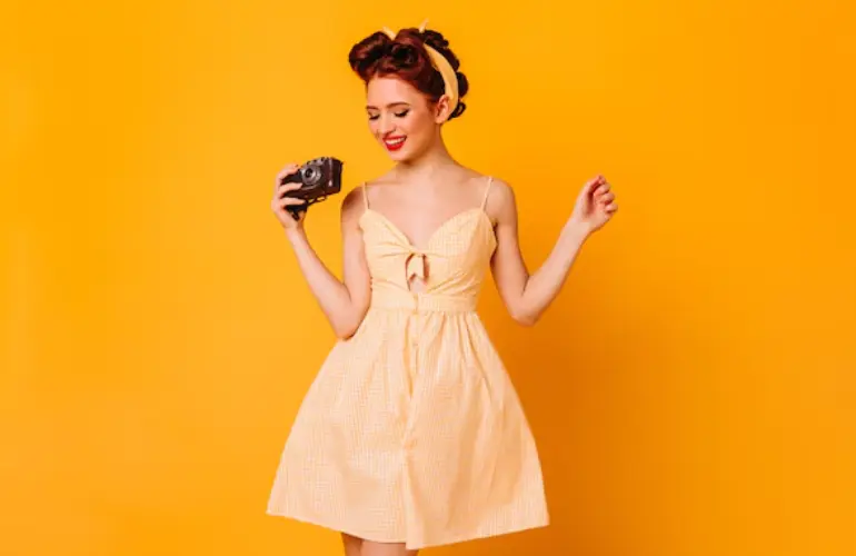 1950s Fashion Girl