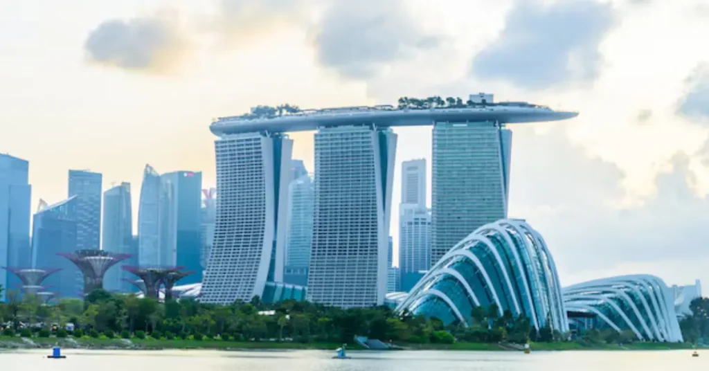 Glimpse of the Iconic Singapore Skyline