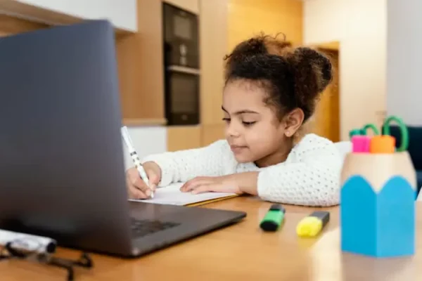 Colleges That Offer Early Childhood Education Online